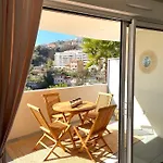 Luxueux Neuf - Frontiere - Piscine - Parking Prive Daire