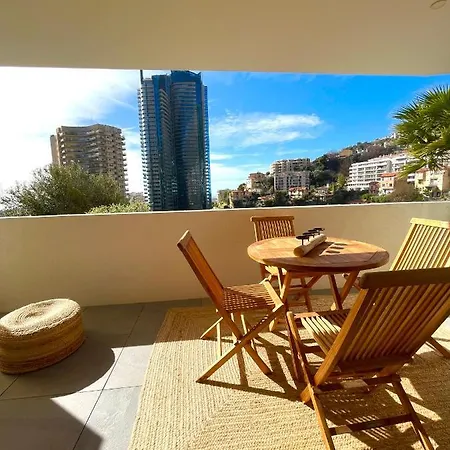 Appartement Luxueux Neuf - Frontiere - Piscine - Parking Prive