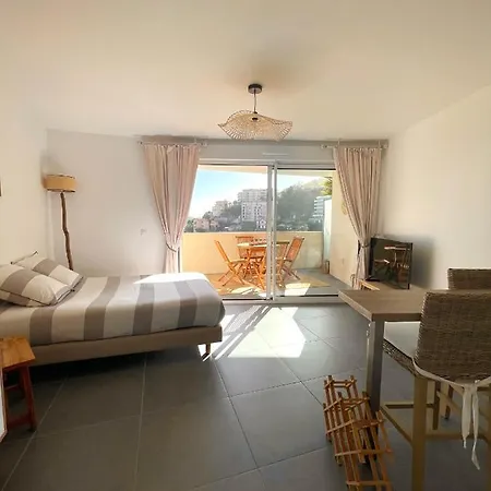 Luxueux Neuf - Frontiere - Piscine - Parking Prive Appartement Monte-Carlo