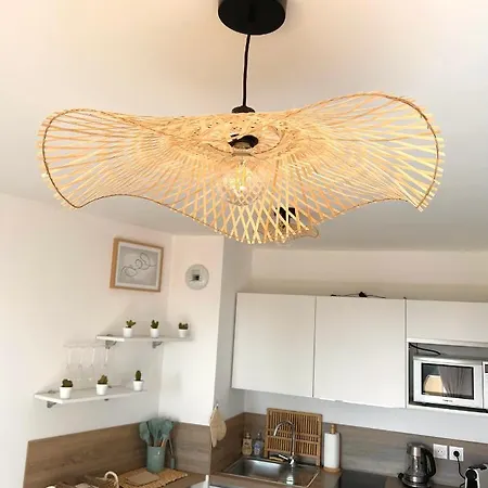 Luxueux Neuf - Frontiere - Piscine - Parking Prive