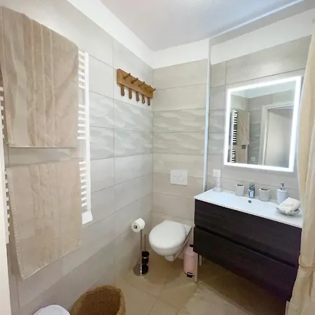 Luxueux Neuf - Frontiere - Piscine - Parking Prive * Monte-Carlo