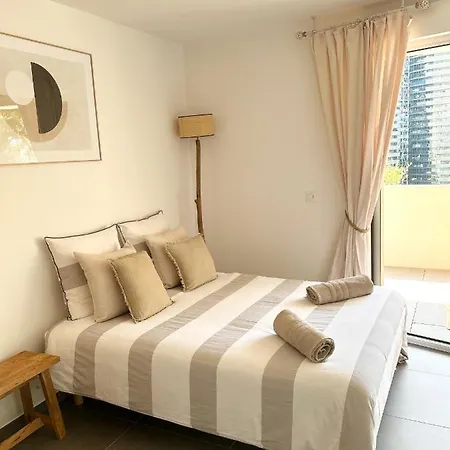 Luxueux Neuf - Frontiere - Piscine - Parking Prive Apartman Monte-Carlo