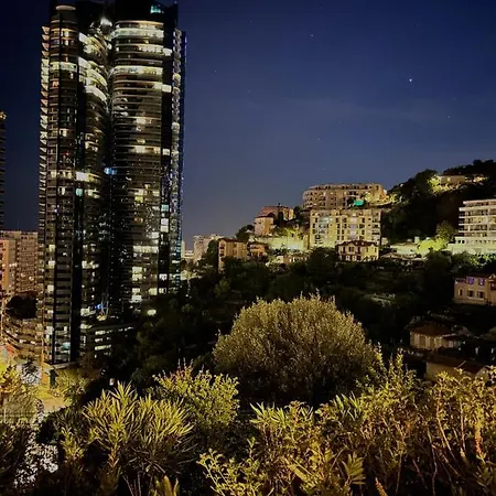 Luxueux Neuf - Frontiere - Piscine - Parking Prive