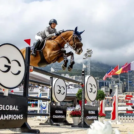 Luxueux Neuf - Frontiere - Piscine - Parking Prive * モンテ・カルロ